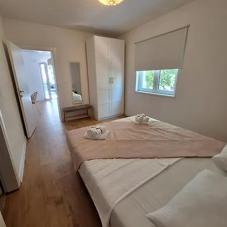Masa Apartment *